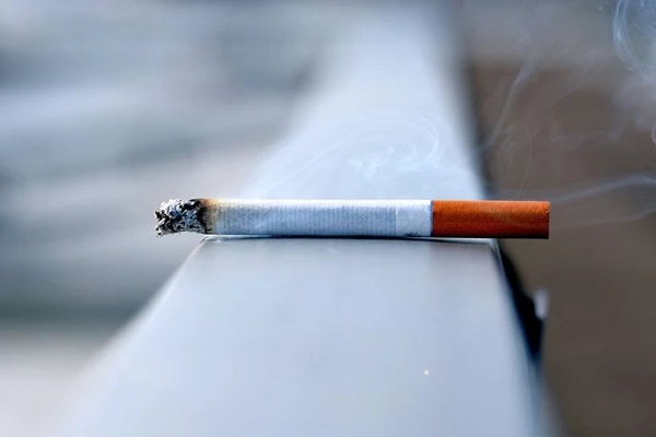 Người đàn ông hai nửa phổi gần như biến mất, vĩnh viễn không thể phục hồi do một thói quen kinh hoàng suốt 20 năm-3