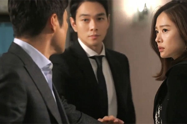 Nhà tôi có chị giúp việc đẹp gái nhưng quá khứ đầy bất ổn-2