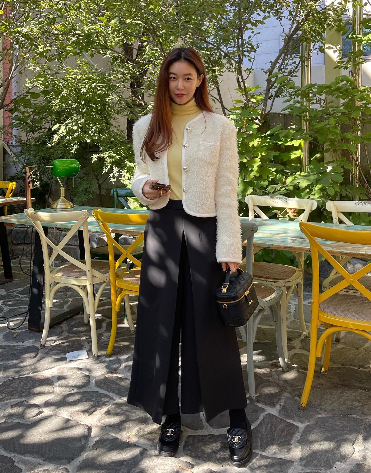 Trang phục màu vàng đang hot không kém màu đỏ và 10 cách diện sang xịn mịn-4