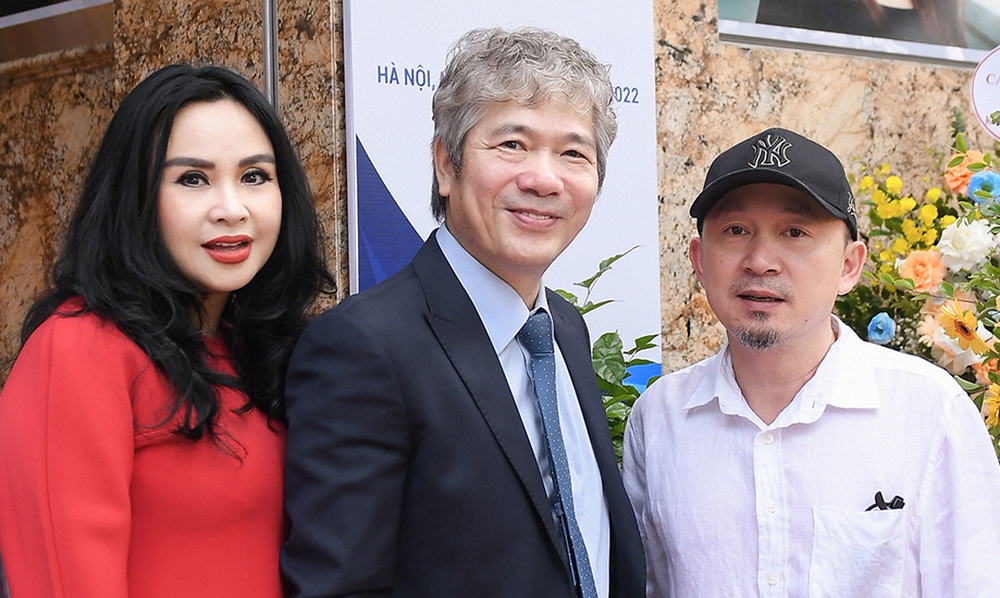 Ca sĩ xinh đẹp sắp được phong NSND: Tuổi 54 viên mãn bên chồng thứ ba là bác sĩ phong độ-3