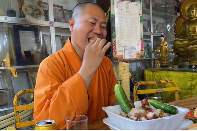 Chân dung sư giả tự xưng Đại đức Thích Tâm Phúc vừa bị bắt-2