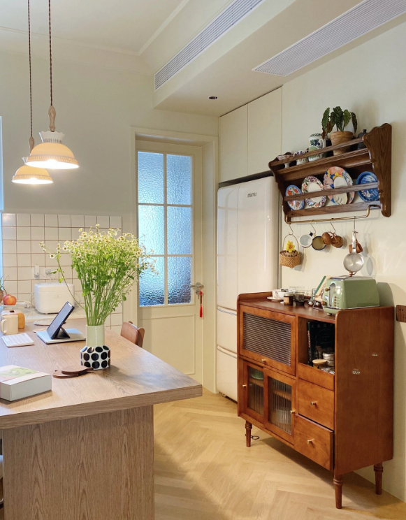 Chuyển ra ở riêng, cô gái trẻ tự cải tạo căn nhà cũ kỹ theo style vintage Pháp khiến ai nhìn cũng khen-10