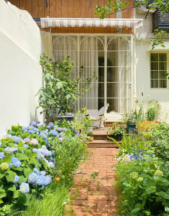 Chuyển ra ở riêng, cô gái trẻ tự cải tạo căn nhà cũ kỹ theo style vintage Pháp khiến ai nhìn cũng khen-13