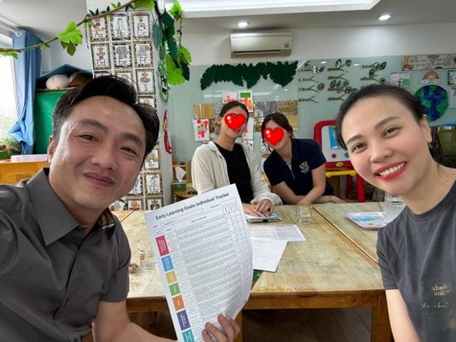 Cường Đôla Đàm Thu Trang đi họp phụ huynh, nghe cô giáo nhận xét con gái mà cười từ trường về nhà-1