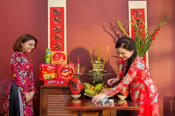 Sự thật việc cắm hoa cúc trên bàn thờ khiến tiêu tán tài lộc-12