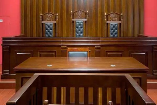 Bảo mẫu để em bé rơi từ tầng 23 xuống đất tử vong, còn kiện ngược chủ nhà