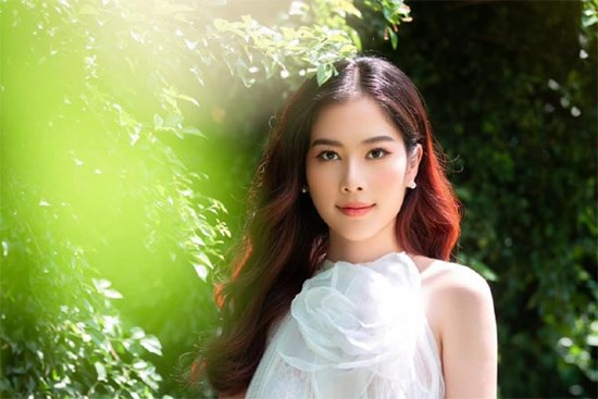Nam Em tiết lộ đã làm mẹ nhưng không đủ sức bảo vệ được con?