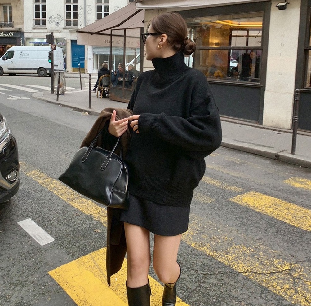 10 cách diện áo len và chân váy ngắn trẻ trung, tôn dáng cao ráo-4