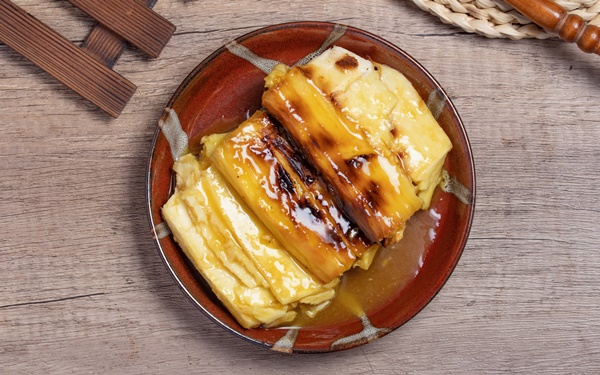 Loại củ xưa thường dùng làm lương thực chống đói của người Việt, nay thành đặc sản thơm nức bán khắp phố khi đông về-22