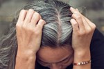 9 mẹo chăm sóc tóc đơn giản nhưng lại giúp giảm gãy rụng hiệu quả-2