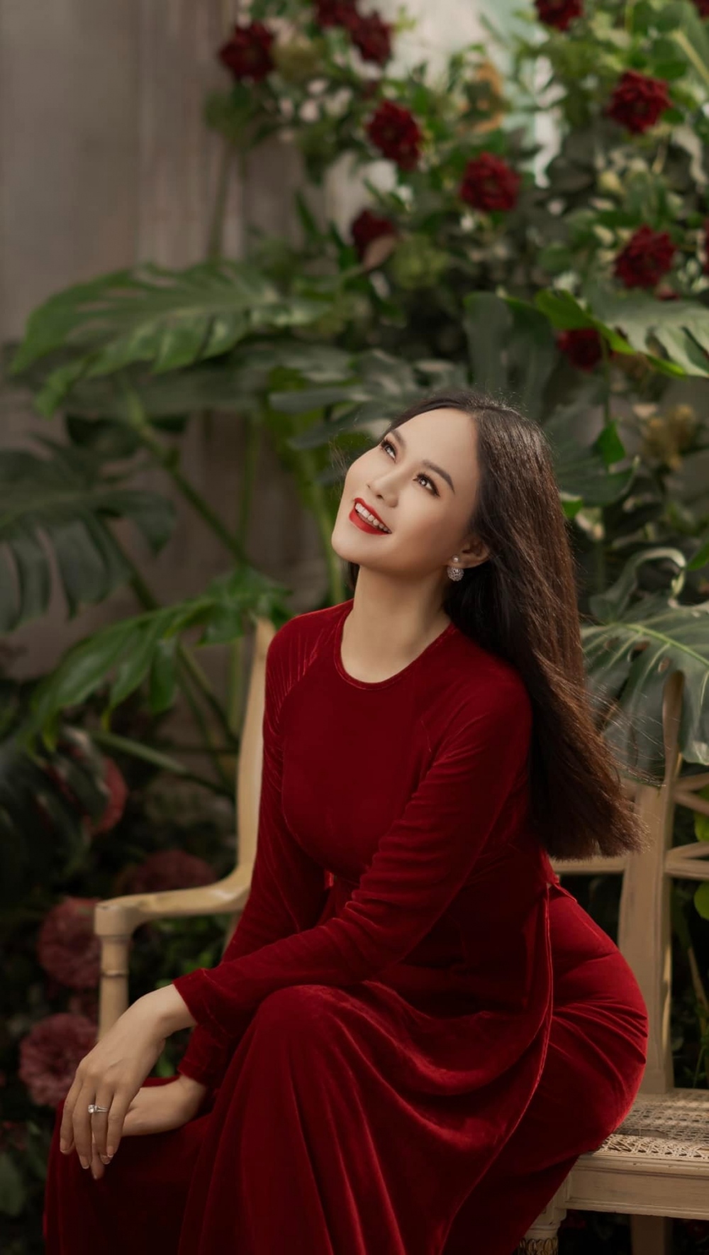 Nữ ca sĩ chuyên hát nhạc phim vừa được phong tặng NSND là ai?-12