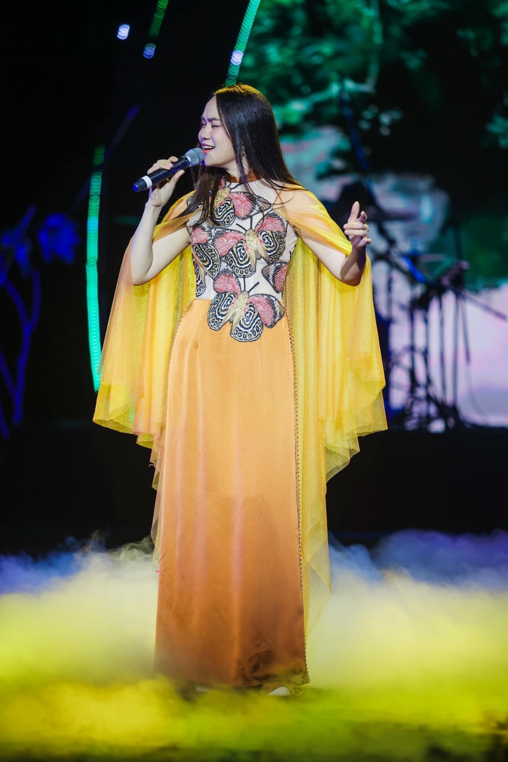 Nữ ca sĩ chuyên hát nhạc phim vừa được phong tặng NSND là ai?-1