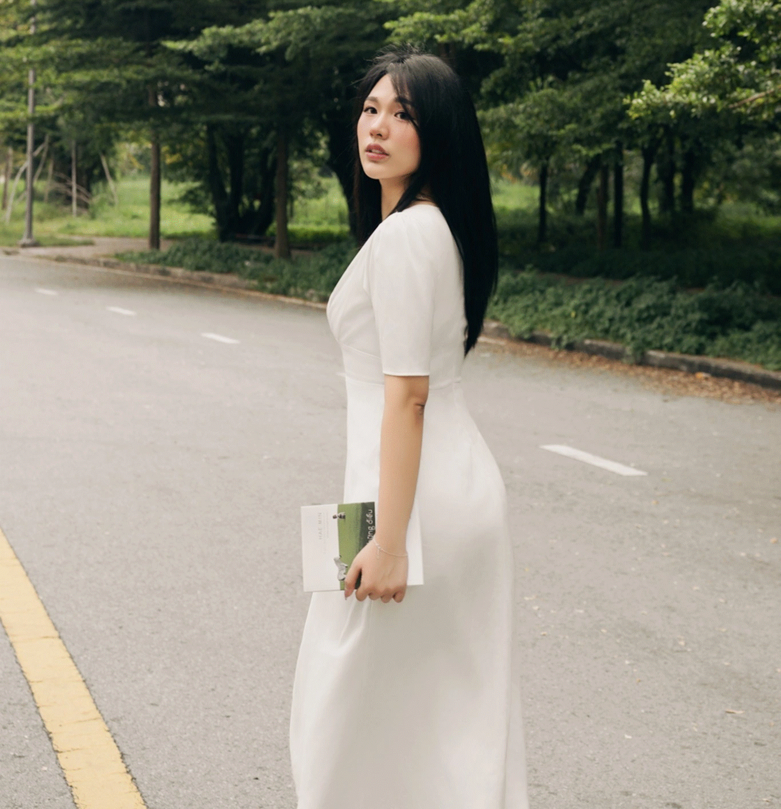 Cô gái chơi Ai là triệu phú được dân mạng truy tìm vì xinh đẹp-7