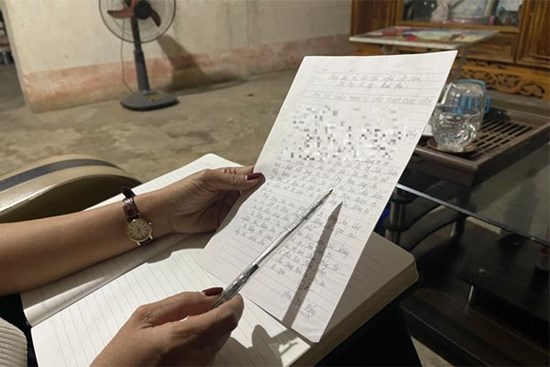 Vụ giáo viên bị học sinh ném dép: Nhà trường từng đề nghị chuyển cô giáo