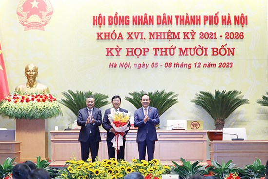 Đảm bảo các nghị quyết đi vào cuộc sống và đạt được hiệu quả thiết thực