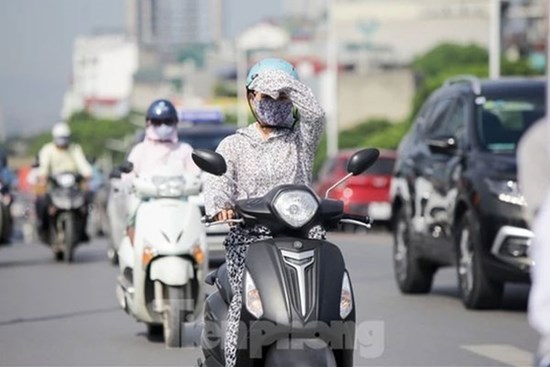 Miền Bắc tiếp tục nắng mạnh, chỉ số tia UV gây hại rất cao