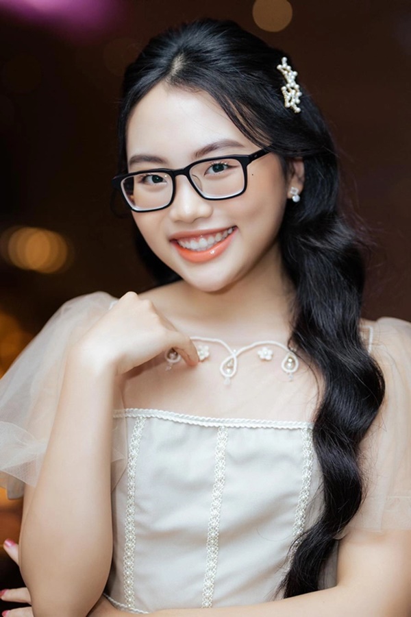 Phương Mỹ Chi xác nhận tình đầu năm 17 tuổi, gu bạn trai có tiêu chí đặc biệt-3