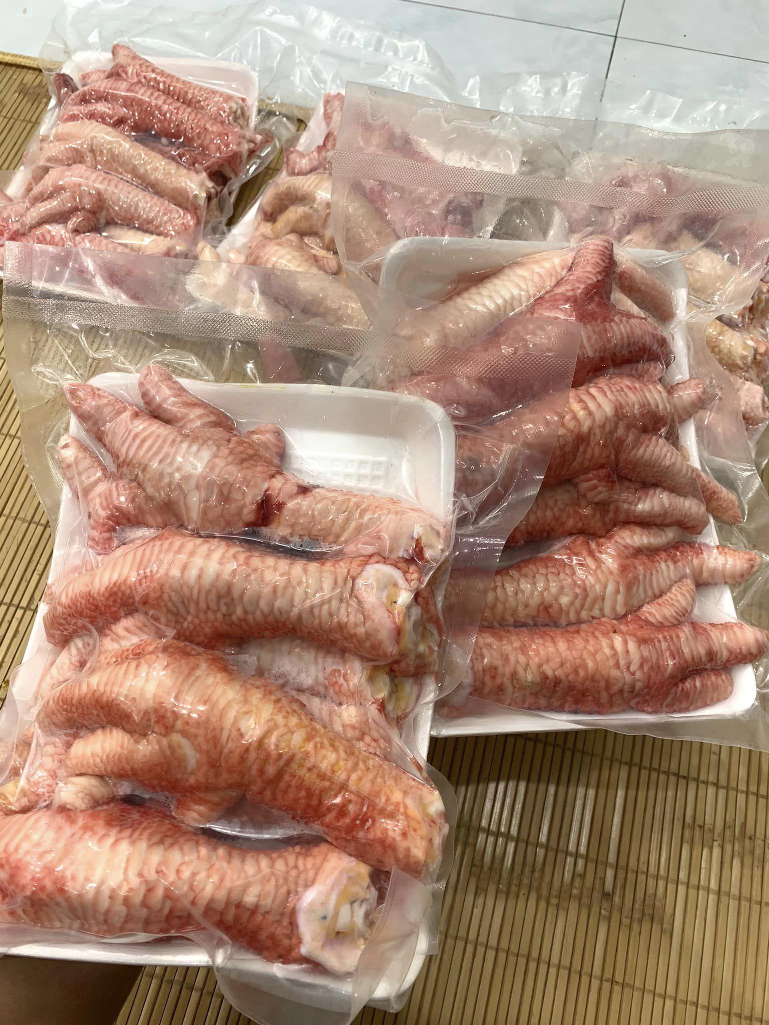 Loại chân gà khủng” tăng giá vẫn đắt hàng, dân buôn có ngày bán vài tạ-1