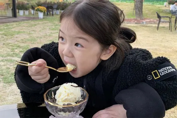 Trẻ ngủ cùng mẹ liệu có thông minh hơn?-4