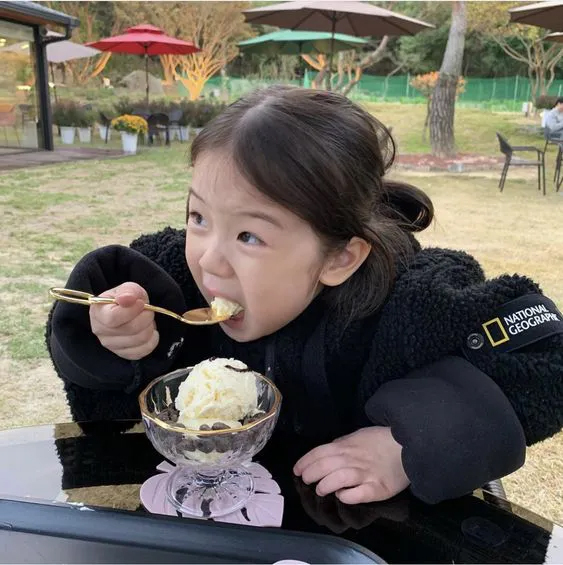 1 điều cha mẹ buộc phải dạy trẻ nếu không muốn con bị cô lập, không ai yêu quý-1