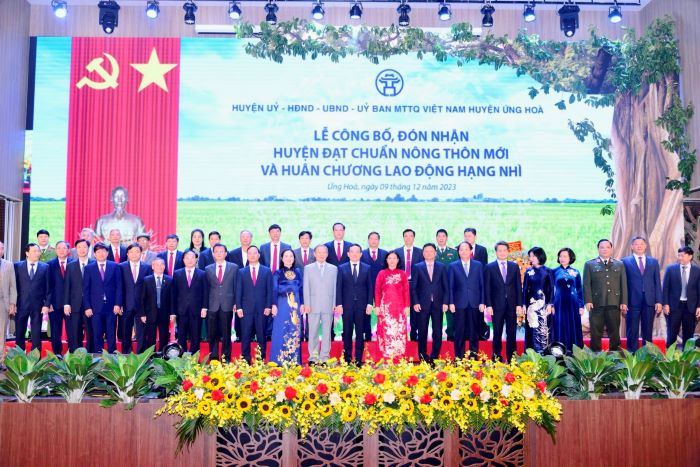 Huyện Ứng Hòa đón nhận huyện đạt chuẩn nông thôn mới và Huân chương Lao động hạng Nhì-5