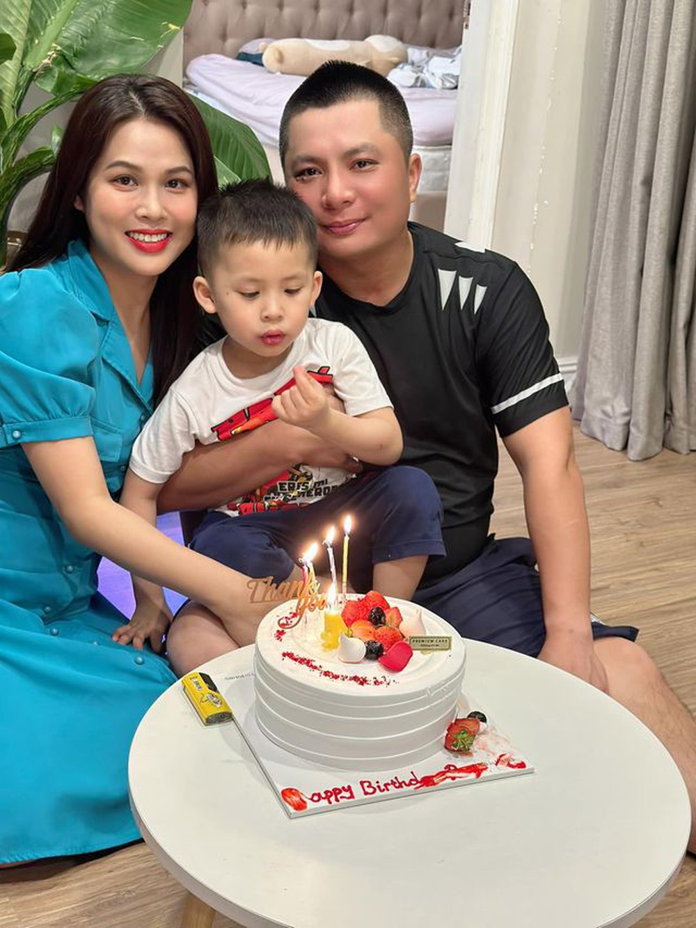 Bố mẹ chồng Hà Nội thưởng nóng 10 tỷ cho con dâu, thực hiện lời hứa 2 năm trước-4