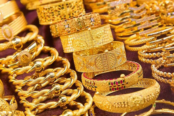 Giá vàng hôm nay 10/12/2023: Kết thúc tuần giảm giá-1