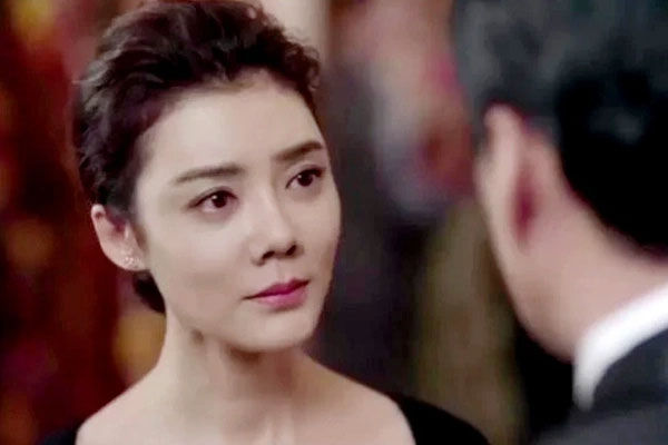 Ái ngại cảnh con dâu ngồi nghe bố chồng bị mắng-2