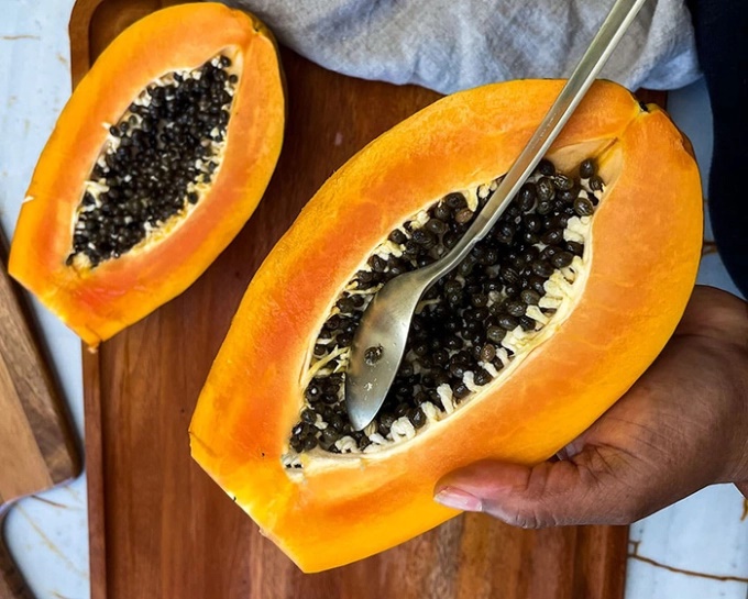 Muốn phòng và cải thiện viêm nhiễm vùng kín, chị em nên thường xuyên uống 2, ăn 1”-2