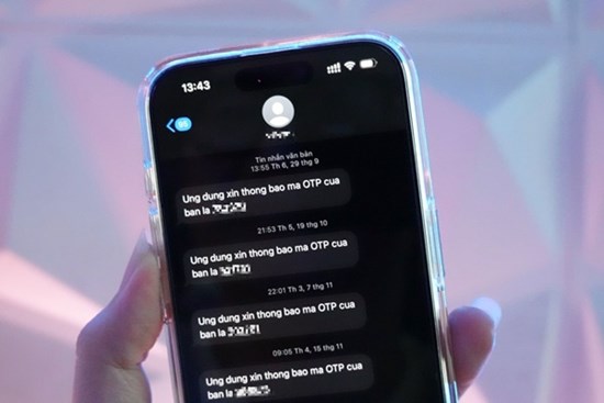 Gửi mã OTP, mất gần 60 triệu đồng