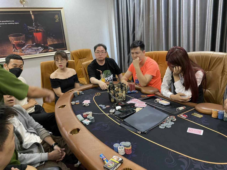 Phát hiện đường dây đánh bạc Poker trên 20 tỷ đồng ở Hà Nội-4