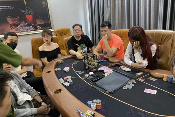 Nhiều quý bà” tham gia điều hành đường dây đánh bạc hơn 200 tỉ đồng-4