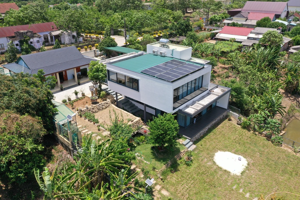 9x Quảng Trị bỏ phố về quê, xây biệt thự 3 tỷ đồng sống an yên cùng bố mẹ-4