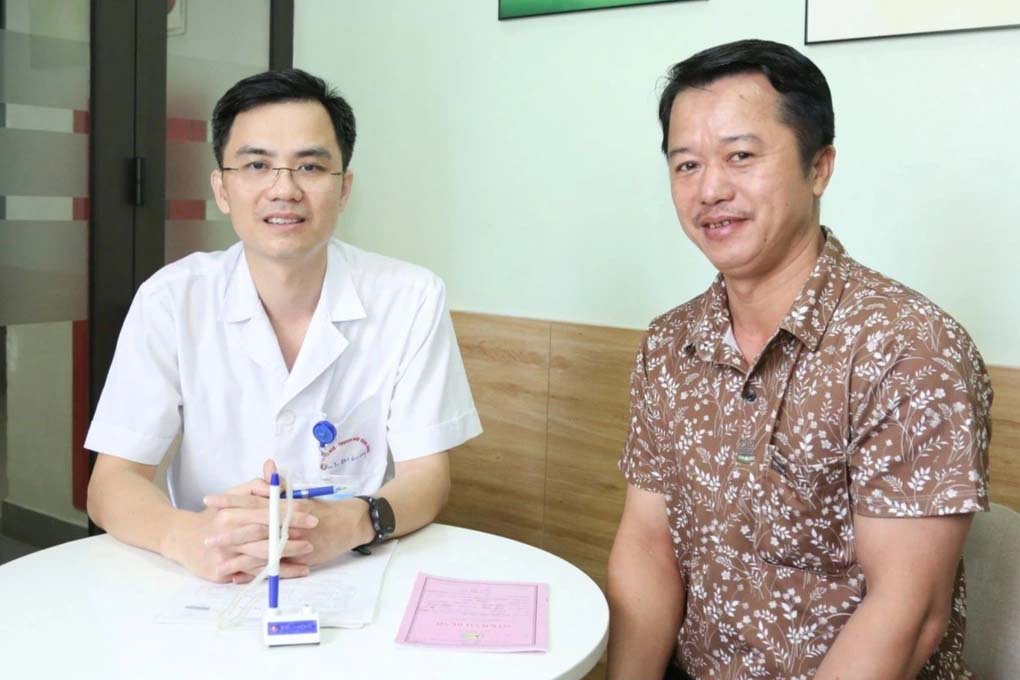 15 năm mắc ung thư: Ông bố Hà Nội bán vịt nướng, nuôi 2 con đỗ đại học-1