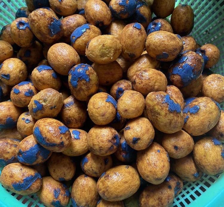 Loại quả quê đen sì vào mùa, trước rẻ bèo nay đắt ngang thịt lợn, có tiền khó mua-4