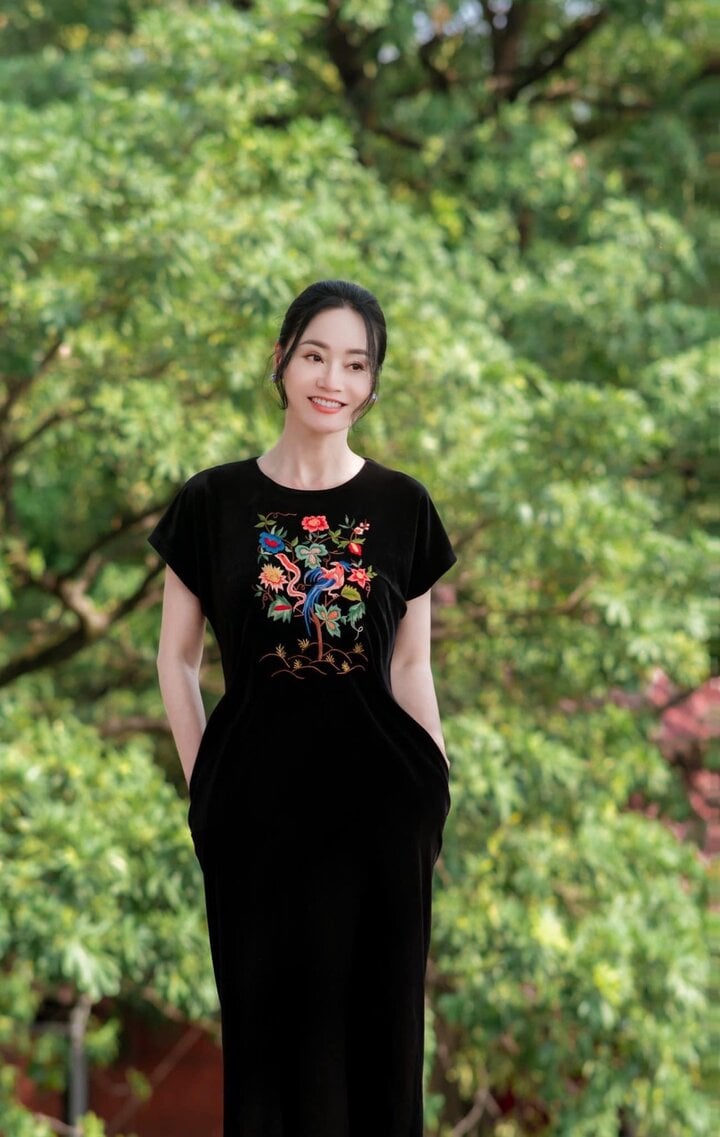 Nữ diễn viên có đôi mắt buồn nhất vừa được phong NSƯT là ai?-4