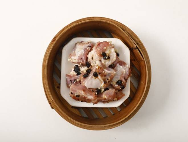 Sườn xào mãi cũng chán, đem hấp với loại củ hay để ăn lẩu này được món thôi miên vị giác-4