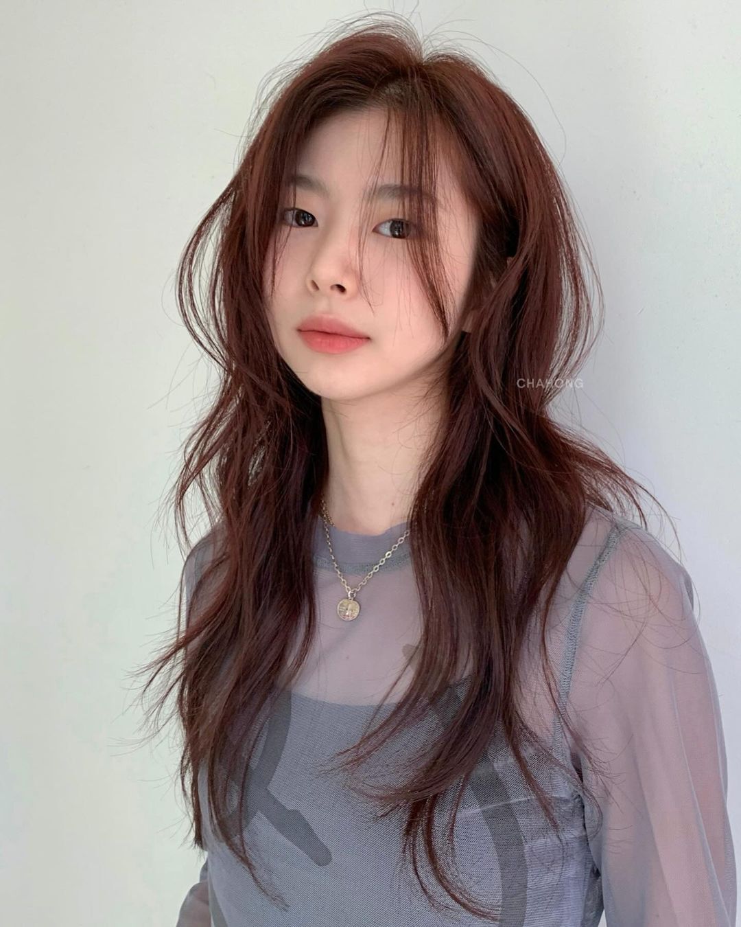 5 kiểu tóc nhuộm đỏ sang trọng và tôn da, đáng tham khảo cho dịp Tết-3