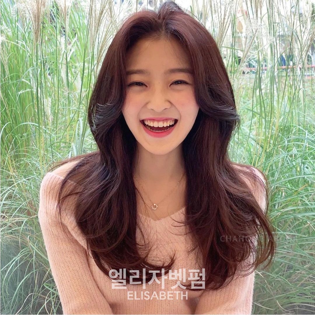 5 kiểu tóc nhuộm đỏ sang trọng và tôn da, đáng tham khảo cho dịp Tết-9