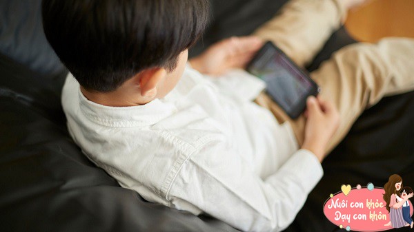Trẻ lén xem web đen phim 18+ trên điện thoại, giấu cỡ nào bố mẹ cũng có 3 cách để kiểm tra-3