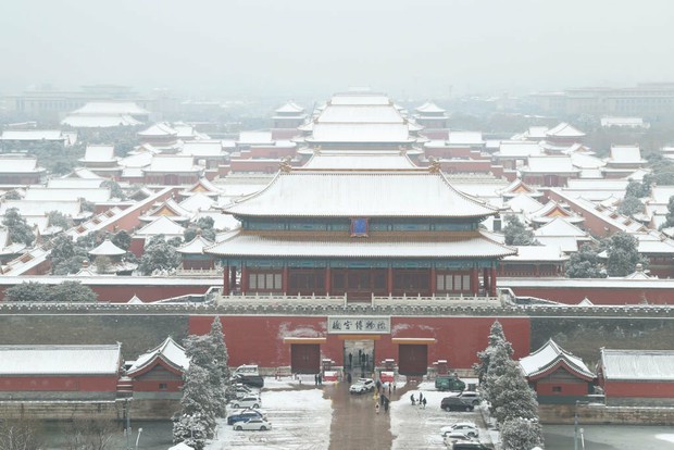 Trung Quốc: Tuyết đầu mùa bao phủ tạo nên cảnh tượng đẹp đến nao lòng tại Tử Cấm Thành-3
