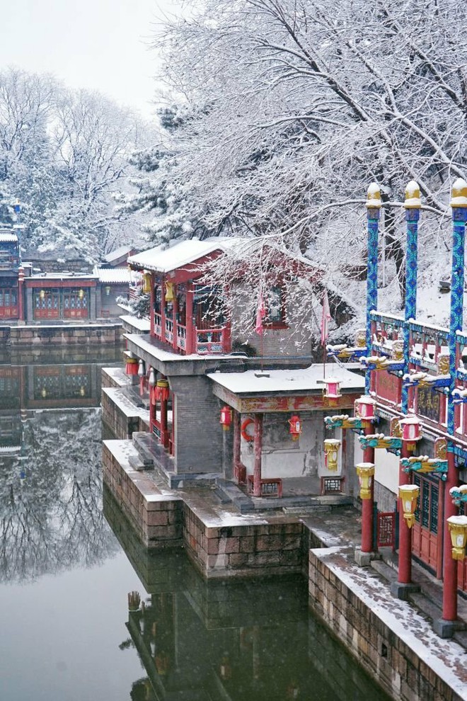 Trung Quốc: Tuyết đầu mùa bao phủ tạo nên cảnh tượng đẹp đến nao lòng tại Tử Cấm Thành-8