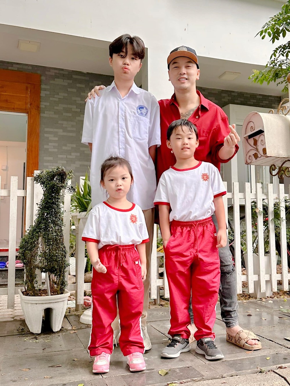 Nam ca sĩ Việt đình đám yêu say đắm người phụ nữ 1 lần đò, thương con vợ như con ruột-5