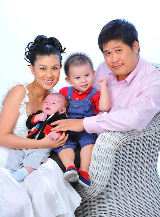 Sau 11 năm ly hôn Phước Sang, Kim Thư tay trắng thành bà chủ, cuộc sống giàu có, hạnh phúc bên bạn trai-1