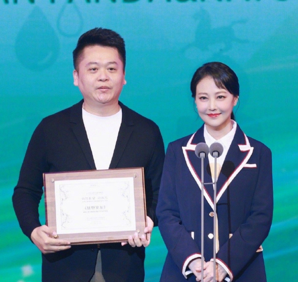 Xót xa trước loạt ảnh cuối cùng của Châu Hải My trước khi qua đời, vẫn còn tươi tắn và khỏe mạnh thế mà...-3