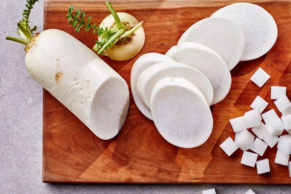 Tại sao sau khi nhận phòng khách sạn nên ném chai nước vào gầm giường?-3