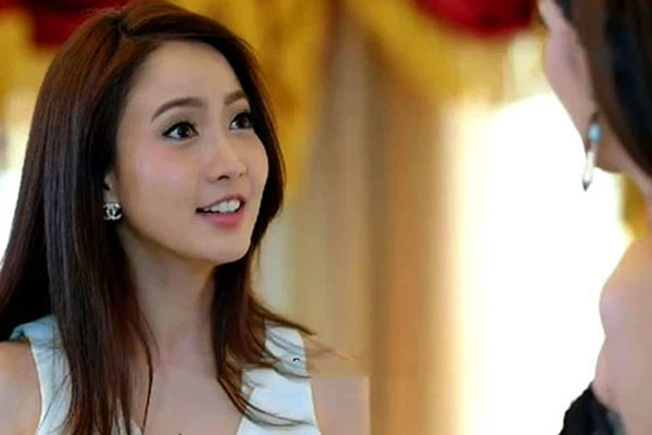 Về quê nội ở cữ, thấy mẹ chồng giặt quần áo cho con dâu đẻ, em chồng có hành động không thể chấp nhận được-1