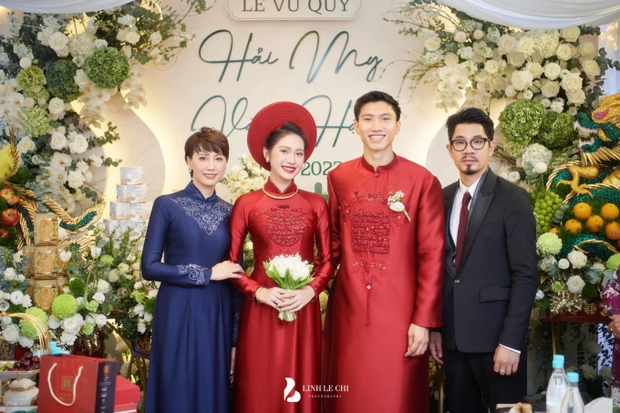 Bố của Doãn Hải My chở con gái sang chăm Đoàn Văn Hậu khi cả hai còn chưa cưới, thái độ đủ biết cực chiều con rể-1
