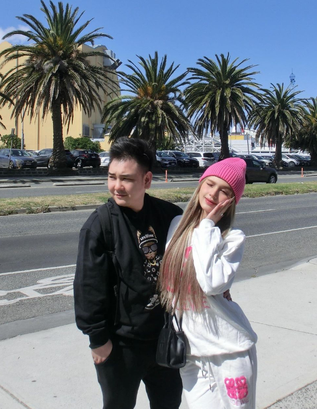 Cô gái từng đi cắt móng tay móng chân kiếm 10-20 nghìn/buổi, giờ lấy chồng thiếu gia và có cuộc sống nhiều người mơ-1