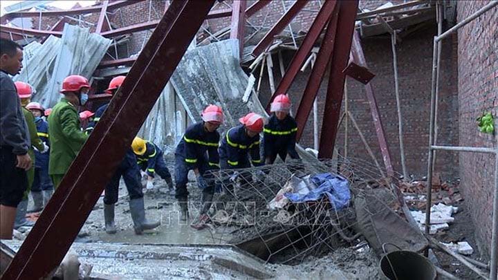 Sập nhà đang xây ở Thái Bình: Nạn nhân thứ 3 chết trên đường đi cấp cứu-2